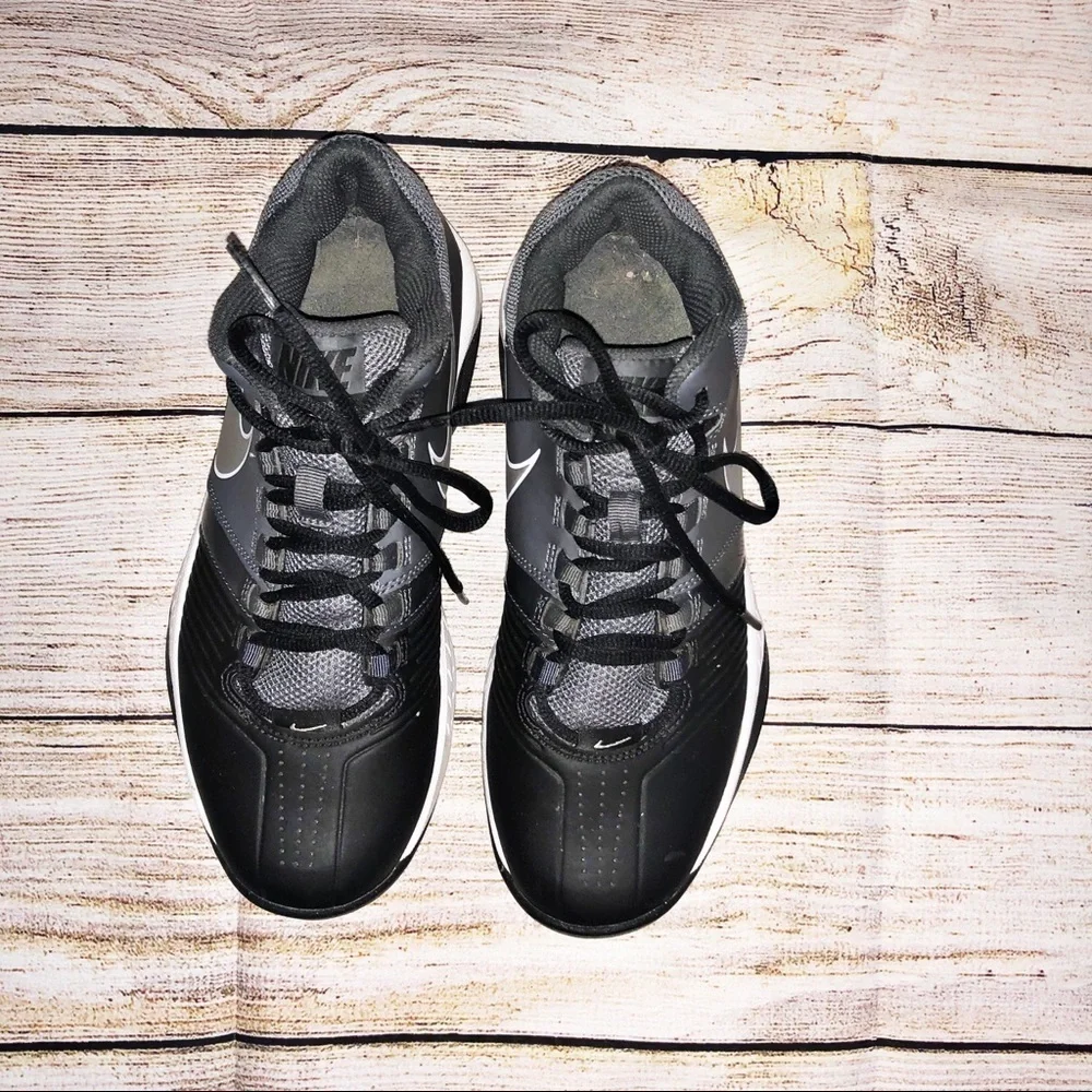Nike Womens Air Visi Pro 5 shoes sz 7.5 Black and Gray